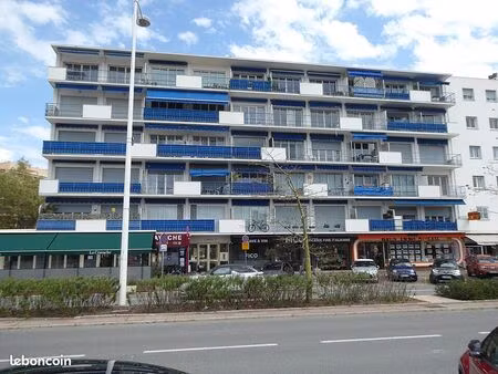 a louer 2 pièces meublées - face hippodrome - cagnes/mer