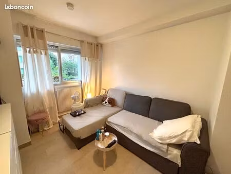 studio 1 pièce 17 m²