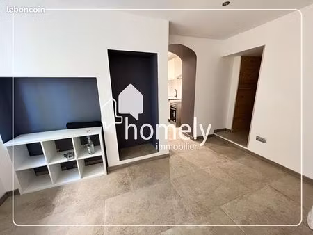 studio 1 pièce 33 m²