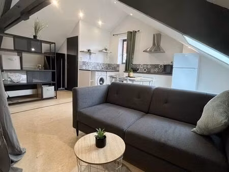 studio meublé lumineux coin nuit place de parking