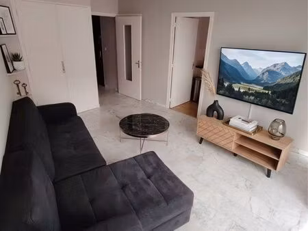 t2 meublé 55m² hyper-centre – lumineux  calme