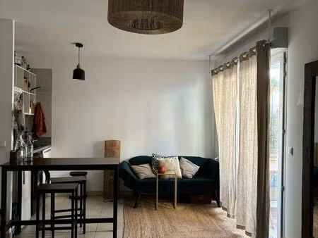 nice madeleine grand studio 34m2 meublé