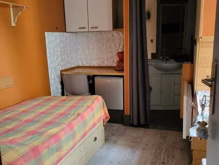 petit studio vers gare de roanne