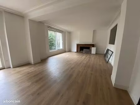 t2 bis de 90m² avec jardin privatif 400m² – centre mazamet