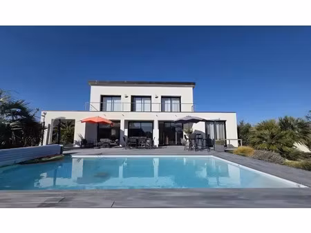 vente maison piscine à plomeur (29120) : à vendre piscine / 137m² plomeur
