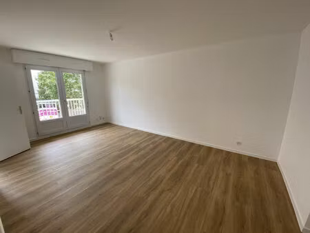 location appartement 2 pièces 46 m² à angers (49000)