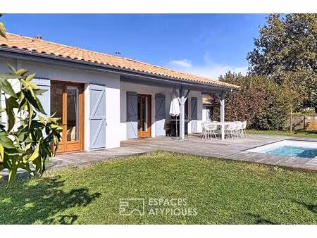 maison rénovée avec studio indépendant  piscine et jardin paysager