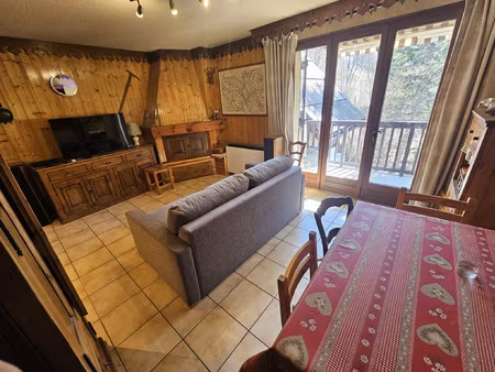 t3 duplex avec cave  10 min. des remontées aravet