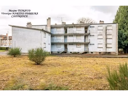 immeuble à vendre la guiche 33 pièce(s) 649m2 130 000€