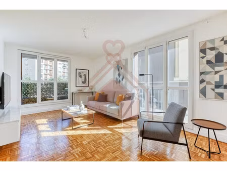 superbe 3 pièces lumineux de 60 5 m² avec balcon  exposition t