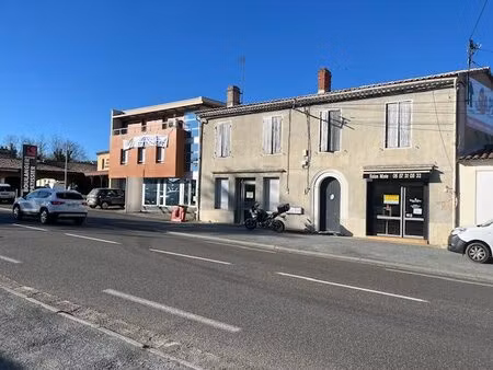 toulenne  salon de coiffure d'environ 60m².