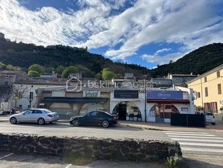 special investisseur batiment avec locaux commerciaux a vendre