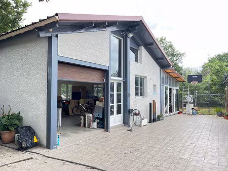 maison de 69 m2 avec 691 m2 de terrain