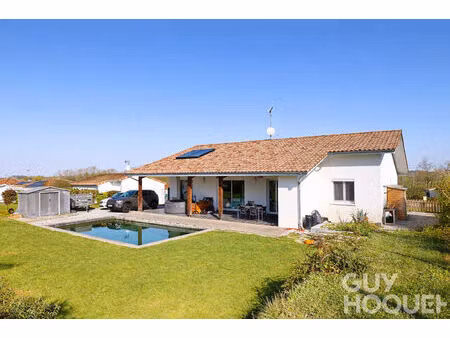 maison contemporaine de plain-pied avec jardin entre hagetmau et amou