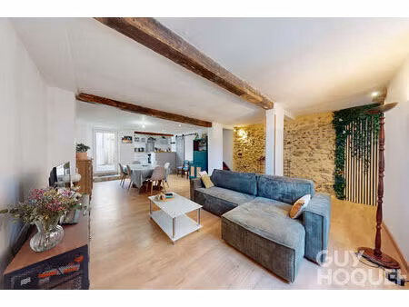 maison de ville rénovée avec cour hyper centre d'hagetmau