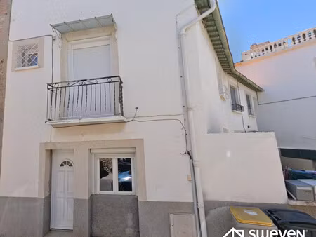 maison avec deux appartements et cour