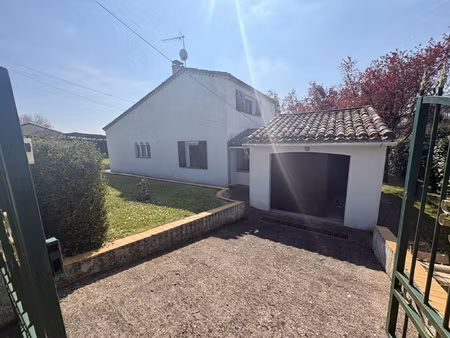 villa avec piscine sur parc arboré de 2 000 m2 à deux pas