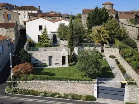 maison de caractère en pierre – 216 m² – vue panoramique – luxé