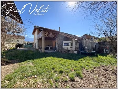 maison familiale avec jardin et dépendances – vinay