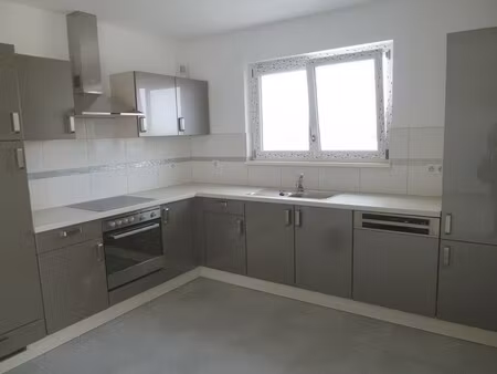 dans residence recente  proche de toutes les commoditees