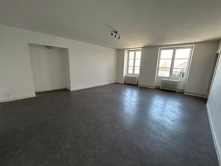 appartement t3 - proche notre dame - hyper centre de poitiers - 82.39 m²