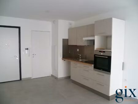 location saint-egrève - joli t2 de 36.86 m² dans une résidenc
