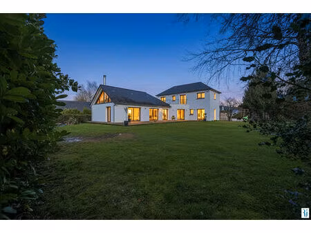 maison isneauville 6 pièce(s) 215 m2 + sous sol 7 voitures possibles