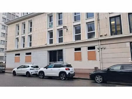 centre ville plateau nu 130 m² en rez de chaussee