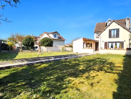 maison 7 pièces - 145 m²
