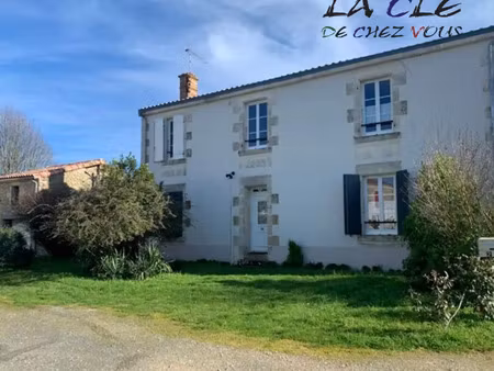 vente maison à saint-sigismond (85420) : à vendre / 132m² saint-sigismond