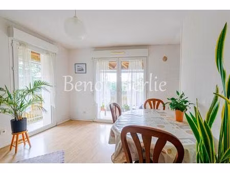 t3 avec balcon bien placé!