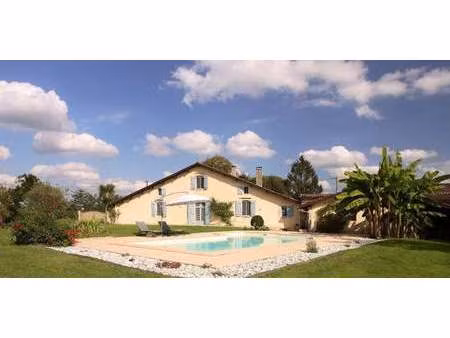 maison avec piscine et terrasse dax (40)