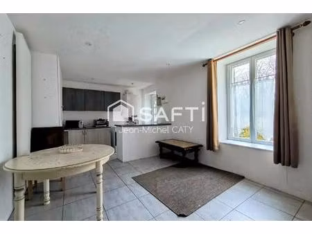 pouilly sur loire  maison habitable avec fort potentiel.