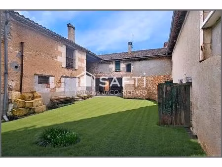 maison à rénover avec jardin et dépendances - 160m² - vergt