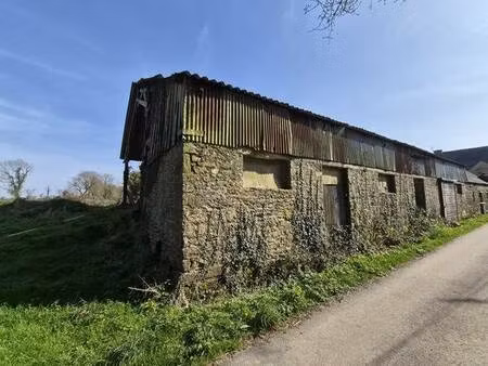 hangar sur parcelle de 700 m²