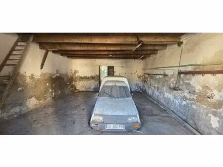 remise avec dépendances et jardinet – fort potentiel d’aménagement