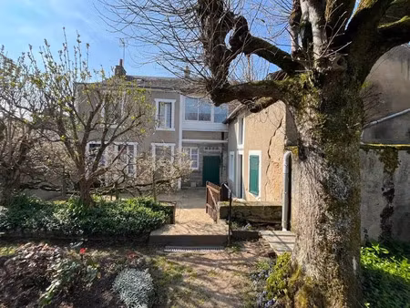 vente maison 6 pièces 130 m² à châteaumeillant (18370)  72 345 €