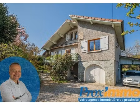 maison familiale spacieuse avec grand terrain au calme à coublevie