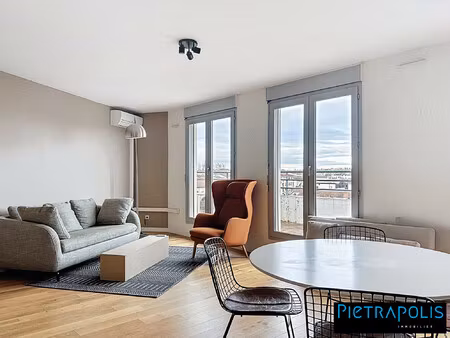 magnifique t3 loué meublé. 82 m2 et 27 m² sur 2 terrasses  8e