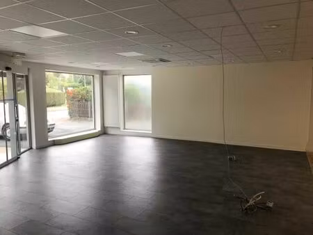 location commerce montamise 60 m²