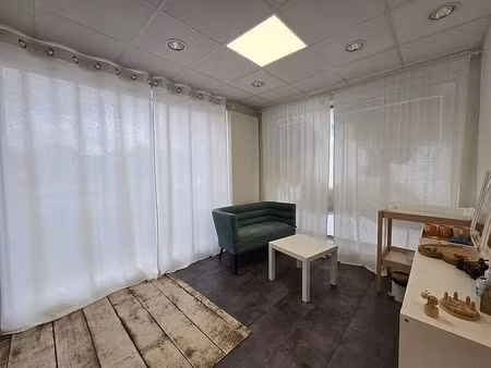 location commerce montamise 70 m²