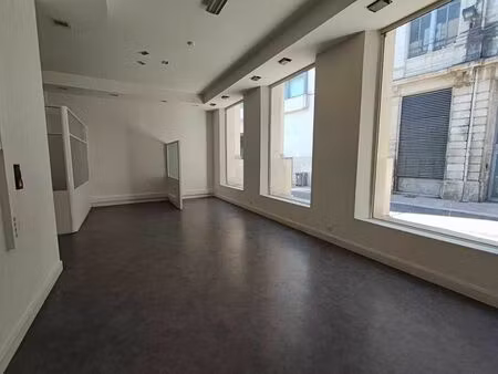 vente commerce poitiers 220 m²