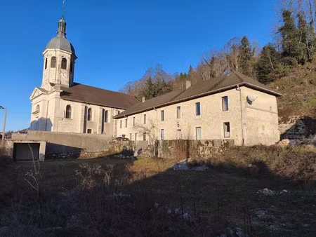 vente propriété 11 pièces 400 m² à cormaranche-en-bugey (01110)  120 000 €