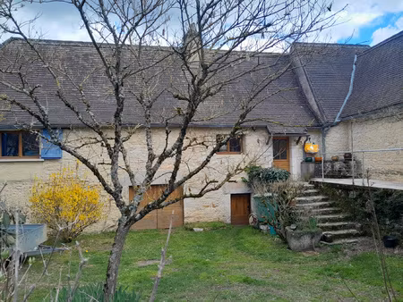 maison et gîte sur 2800m2 de terrain