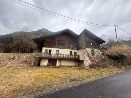 bâtisse de qualité à glières val de borne