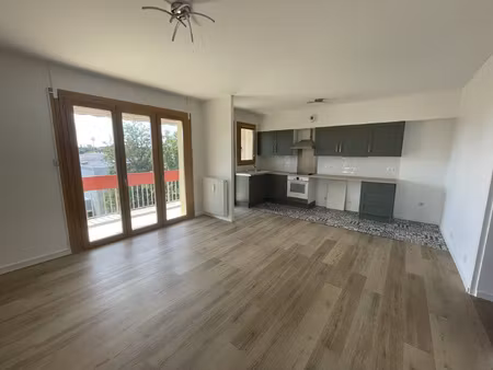 auch t3 en cours de rénovation