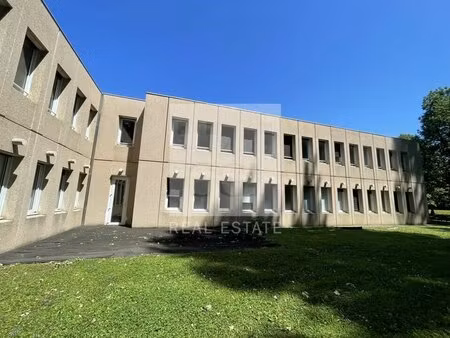 achat local professionnel 276m² meylan 38240