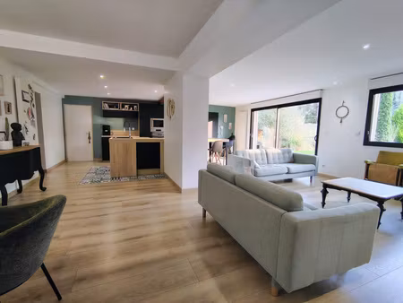 maison semi individuelle rénovée - 200m² - 4 chambres - magnifique jardin plein sud !