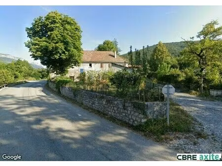 location local commercial 282m² roissard 38650