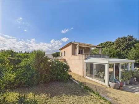 fréjus – maison avec dépendances et grand atelier